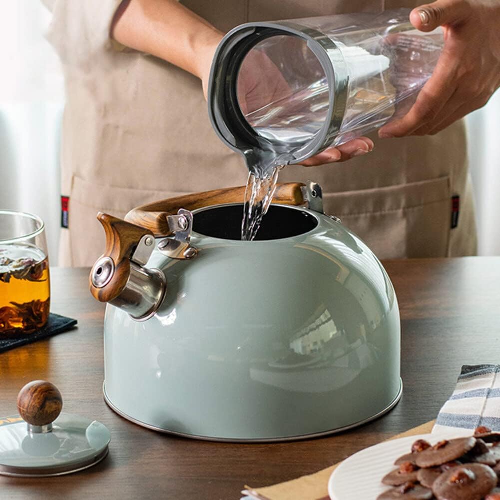 Fast Boiling Kettle in Modern Circular Design