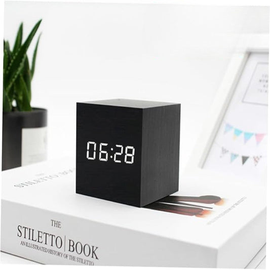 Compact Electronic LED Clock Radio Alarm - Korstal