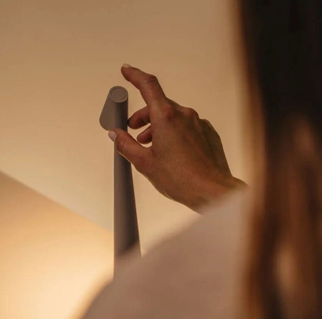 Compact Table Lamp with Variable Light Control