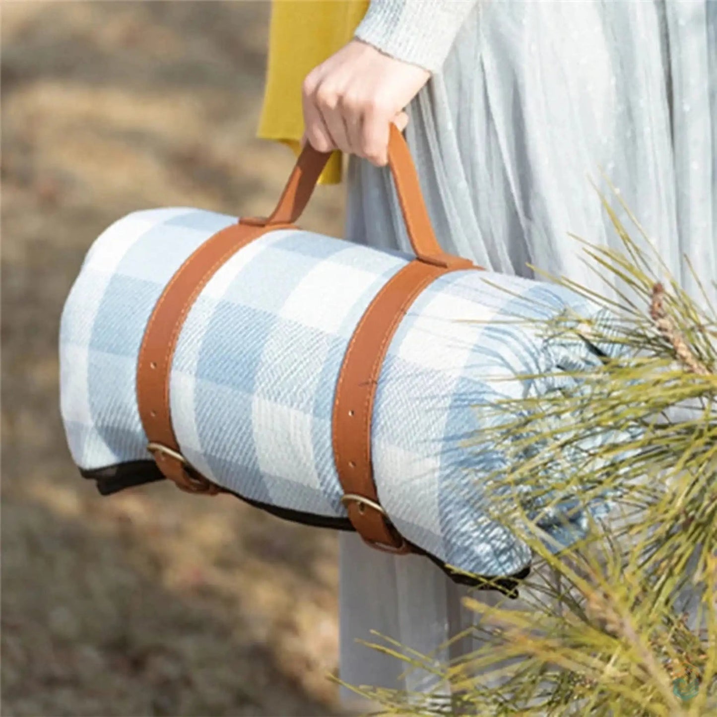 Durable Insulated Camping Blanket Compact Picnic Mat