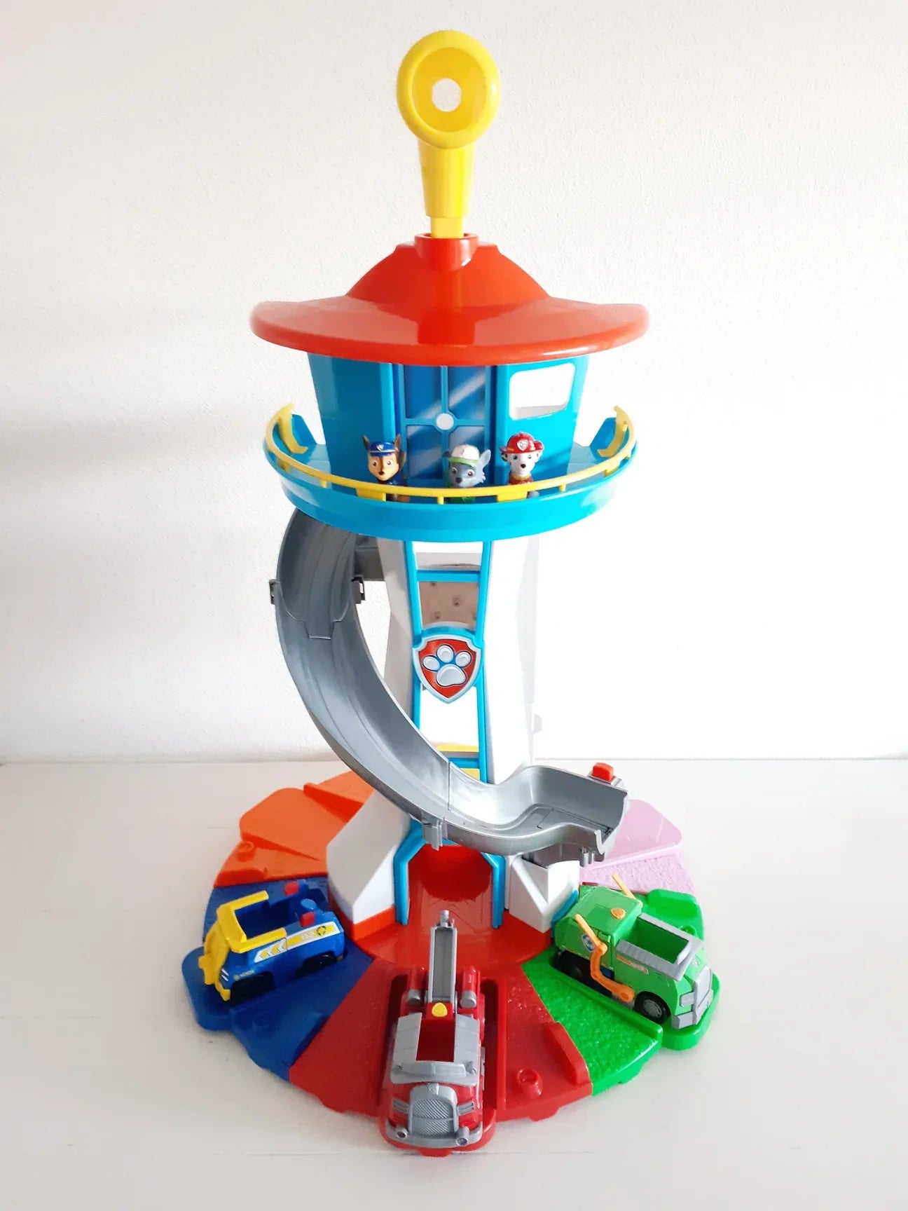 Fast Speed Car Racing Track with Spiral Slide
