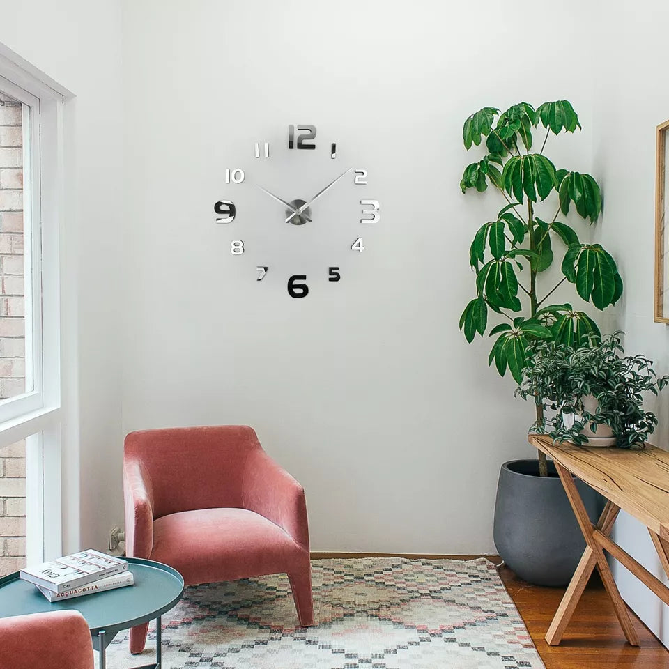 Traditional Silent Analog Wall Clock for Home